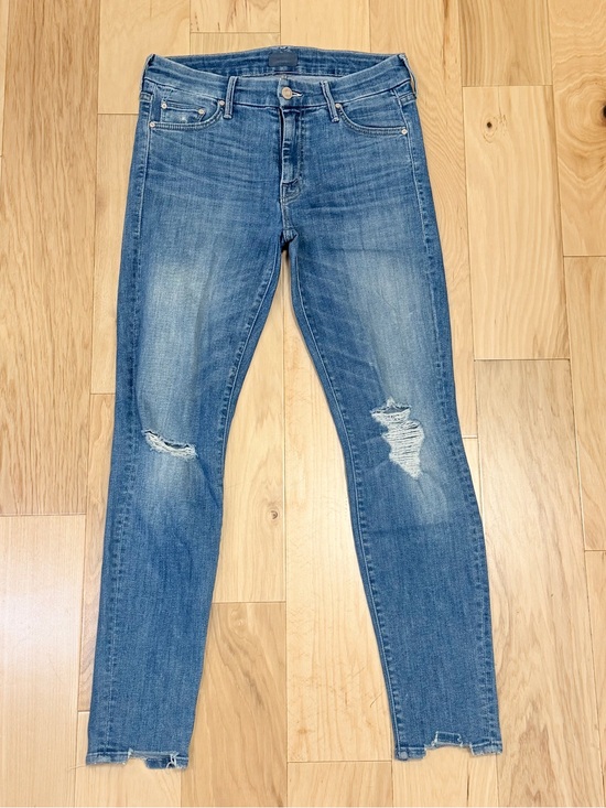 MOTHER Denim - MOTHER Women’s The Looker Ankle Chew Denim Jeans in Mums the Word